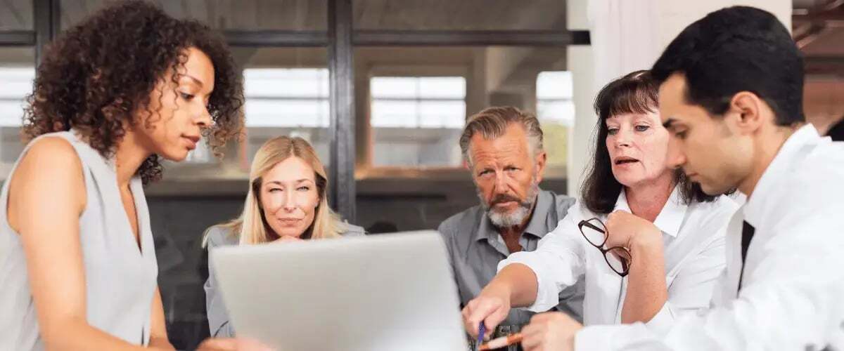 develop contact center learning program